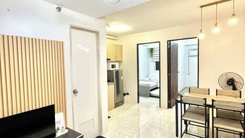 Family Condo, 2 Bedrooms, Kitchen, Courtyard View | Interior