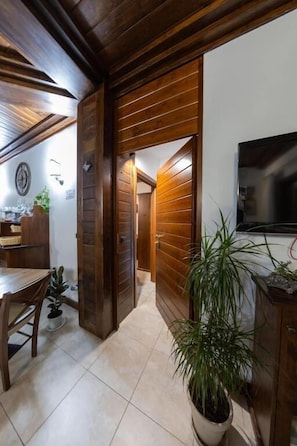 Habitació doble o amb dos llits individuals econòmica, vistes al pati | Interior