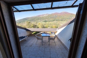 Classic Double Room, Mountain View | Interior - Hotel River (Castel di Sangro)