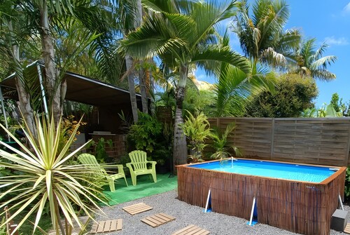 Cabin 'La Cabane Des Tropiques' mit privatem Pool, WLAN und Klimaanlage