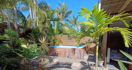 Cabin 'La Cabane Des Tropiques' with Private Pool, Wi-Fi and Air Conditioning