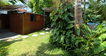 Cabin 'Glamping de Charme' mit privatem Pool, Garten und WLAN