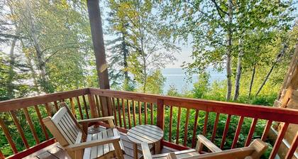 Located on Lake Superior, this guestroom is ideal for family & friends