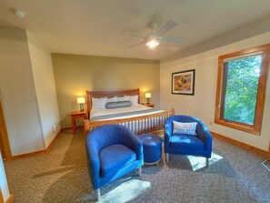 Room - Tranquil 1 bedroom North Shore retreat with views of Lake Superior or Poplar River (Lutsen)