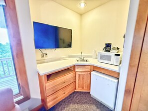 Interior - Tranquil Hillside Lower 1BR Guestroom in Lutsen (Lutsen)
