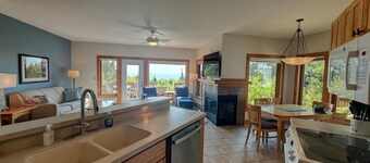 Tranquil 1 bedroom North Shore retreat with views of Lake Superior or Poplar River