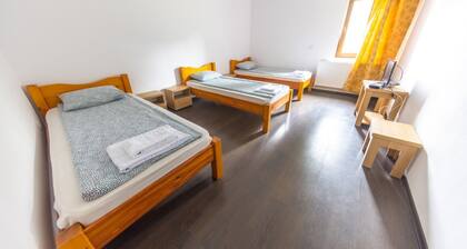 Route 68 Gurasada Park Hostel