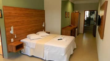 In-room safe, desk, laptop workspace, iron/ironing board