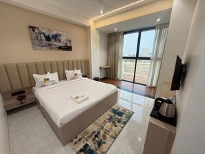 Quarto casal luxo, vista para a cidade | Wi-Fi de cortesia