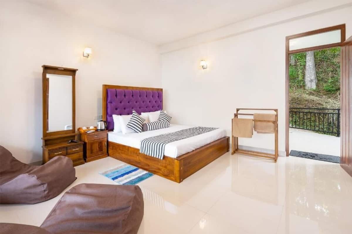 Deluxe Double Room, Balcony, Mountain View