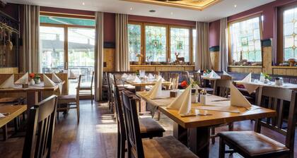 Hotel-Restaurant Dechbettener Hof