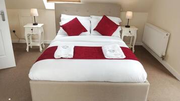2 bedrooms, iron/ironing board, free WiFi