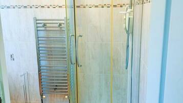 Combined shower/bathtub, deep-soaking bathtub, hair dryer