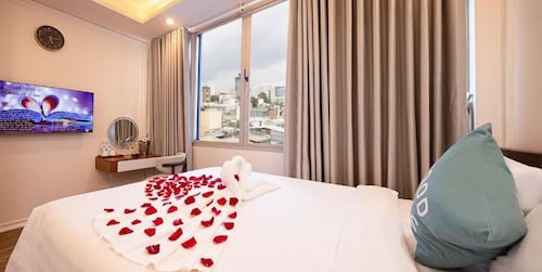 DIAMOND CROWN HOTEL
