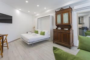 1 bedroom, iron/ironing board, free WiFi, bed sheets - Varenna Garden by Wonderful Italy (Perledo)