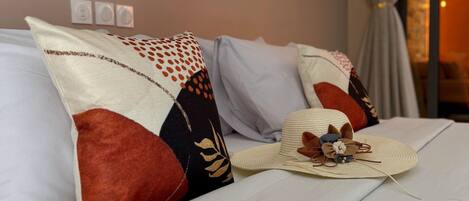 WiFi, bed sheets