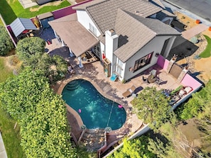 Exterior - Themed 5BR Retreat: Pool with Waterfall, Game Room, Moroccan Lounge - Coachella (Indio)