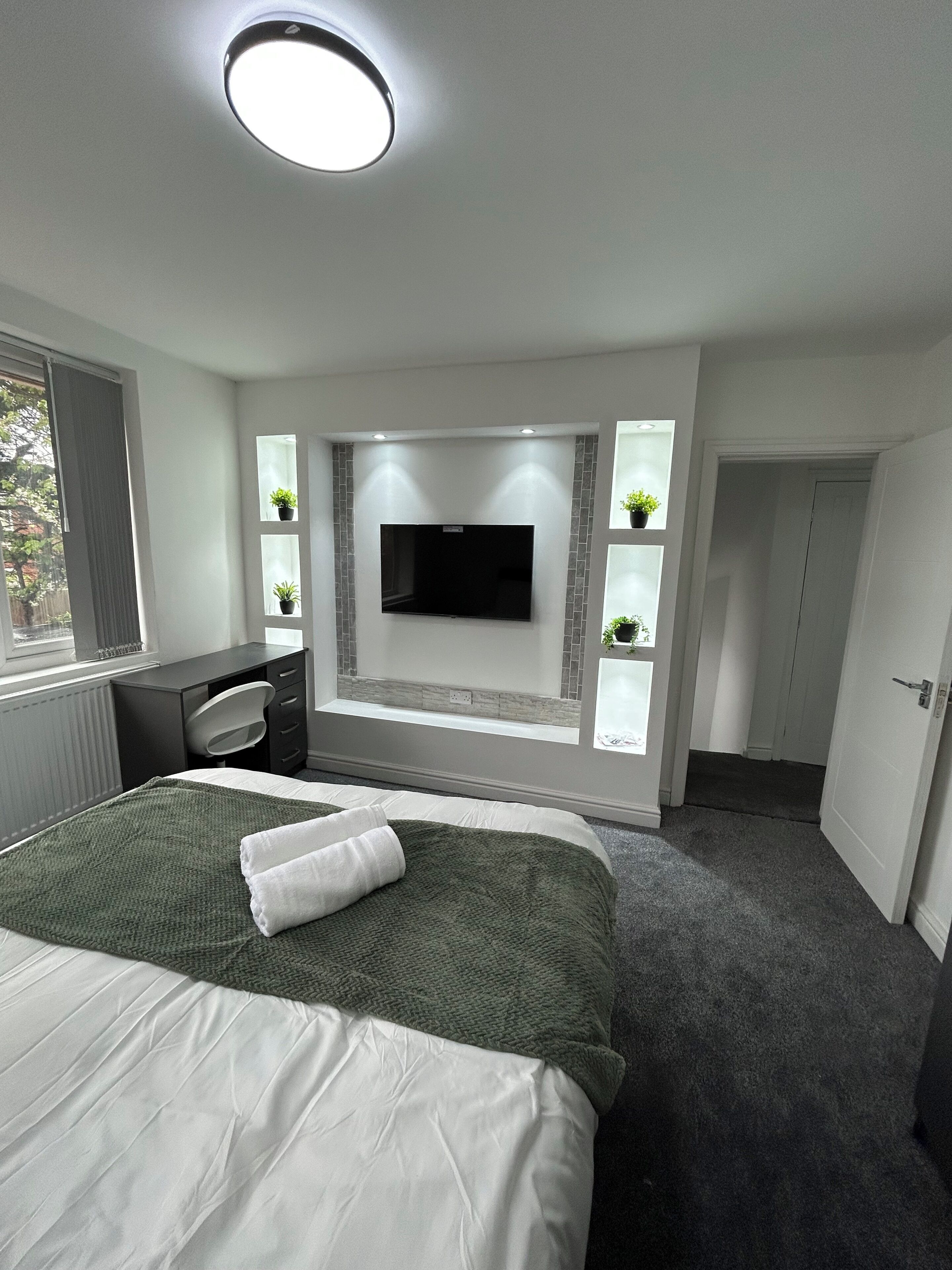 7 bedrooms, iron/ironing board, free WiFi, bed sheets