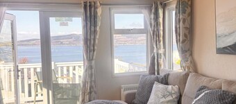 Sleeps 8 - Peaceful Coastal Caravan - Wemyss Bay