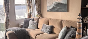 Sleeps 8 - Peaceful Coastal Caravan - Wemyss Bay