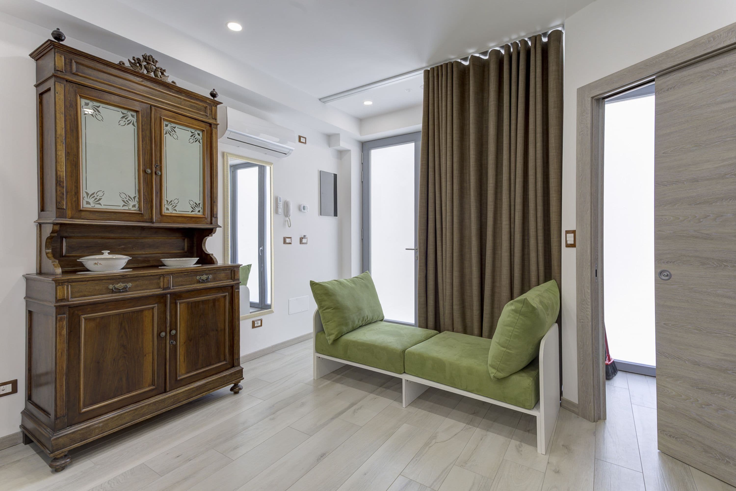 House | 1 bedroom