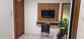 Deluxe Double Room | Interior - HOTEL BELVA (Ahmedabad)