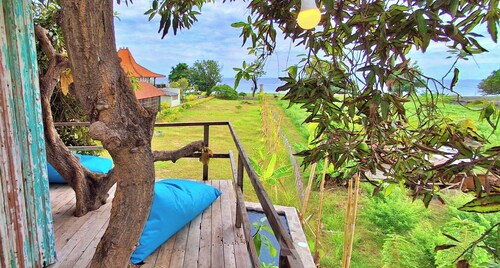 Treehouse Cabin w/ Private Pool, Farm Views & Beach Access
