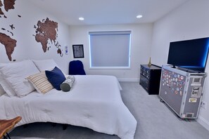 4 bedrooms, desk, free WiFi