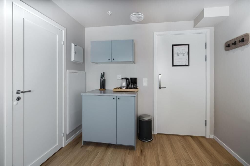 Basic Single Room | Interior