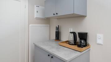Basic Single Room | Interior