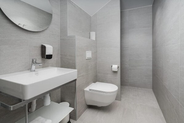 Standard Single Room | Bathroom