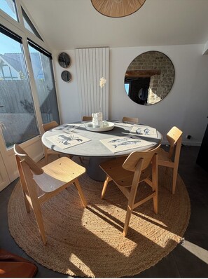 Dining - 🌊 Charming house with sea view - garden, fireplace & authentic Breton spirit (Penmarch)