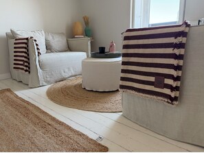 Living area - 🌊 Charming house with sea view - garden, fireplace & authentic Breton spirit (Penmarch)