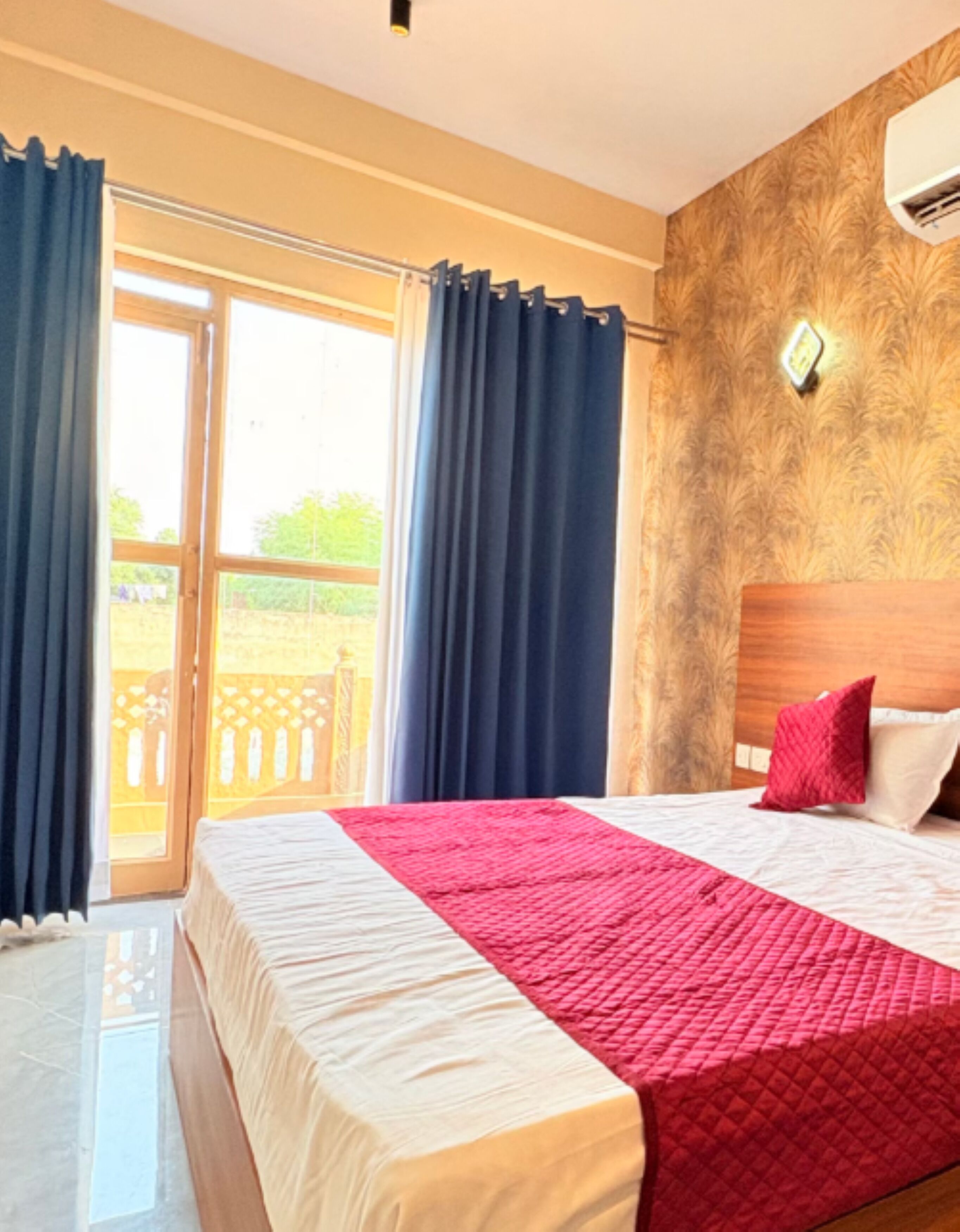 Quarto casal standard, vista para a cidade