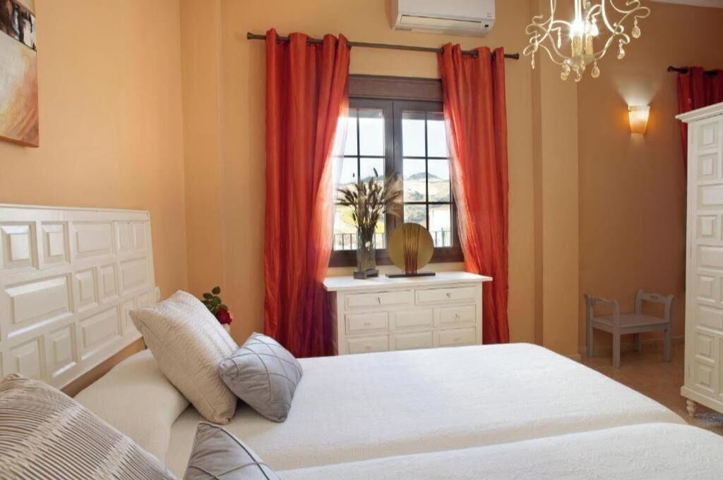 10 bedrooms, desk, iron/ironing board, free WiFi