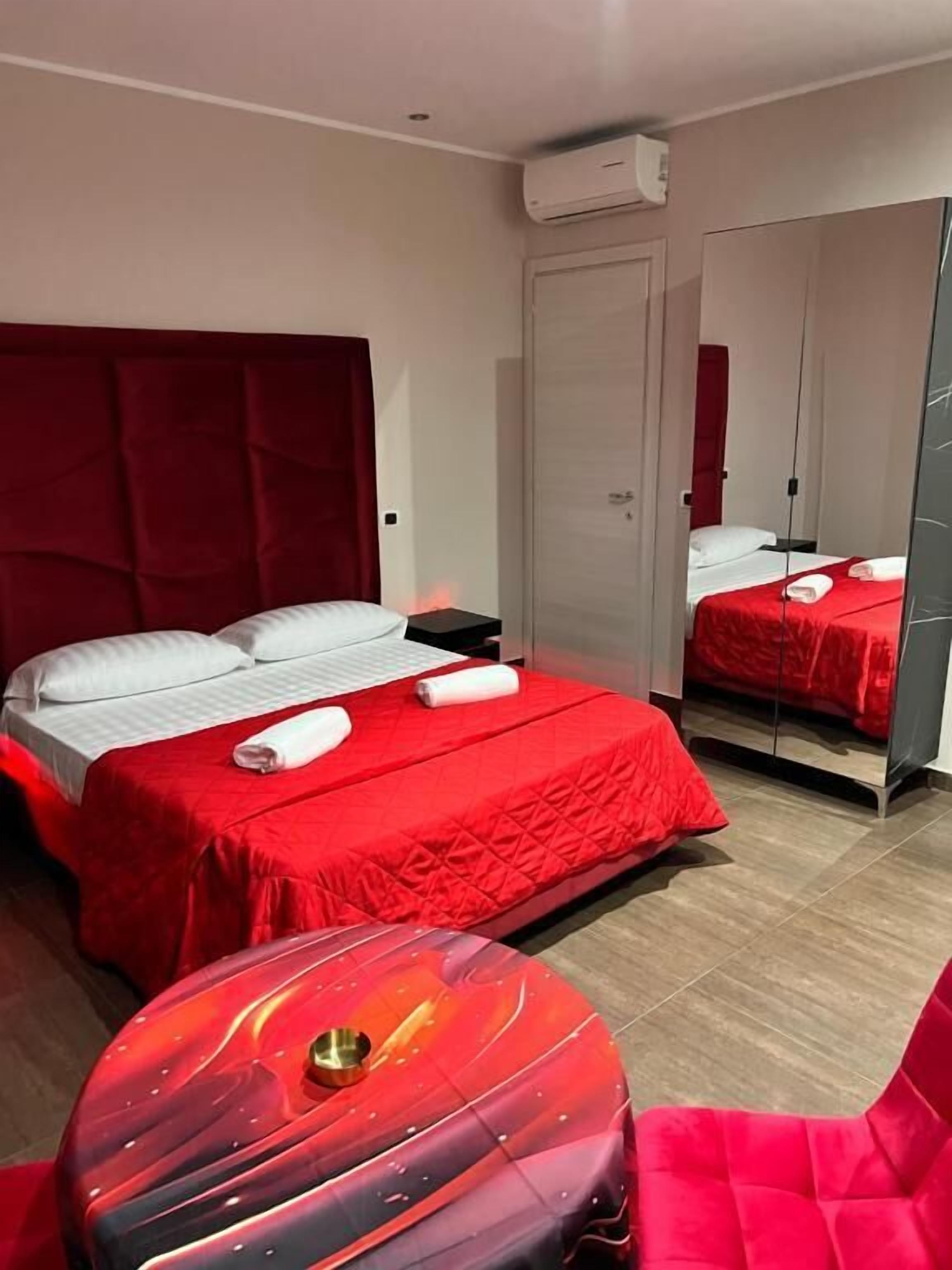 Deluxe Double Room, Courtyard View