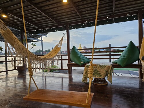 Sabai Sabai House Koh Kret  ON the river! Bangkok Staycation Relaxing / Fishing