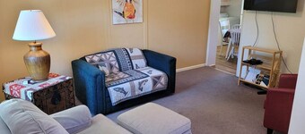 New! 307 HP Cottage - Cute & Great Location!