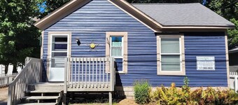 New! 307 HP Cottage - Cute & Great Location!