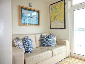 Cottage | Living area - 24 The Salcombe (Salcombe)
