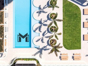 Pool - Oceanfront 3BR Luxe Stunning Views+ Free Parking (Surfers Paradise)