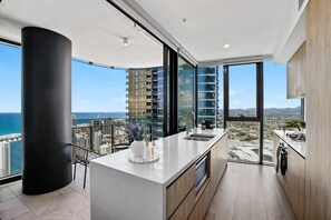 Micro-ondas, fogão, cooktop, lava-louças