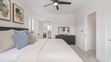 5 bedrooms, iron/ironing board, WiFi, bed sheets