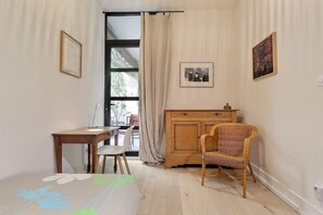 3 bedrooms, WiFi, bed sheets - The Loft – A bright studio with a distinctive design (Lyon)