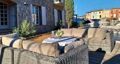 Very large house in Port Grimaud with 14m mooring