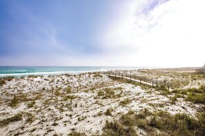 Beach - Sea Suite Pensacola Beach Condo (Gulf Breeze)