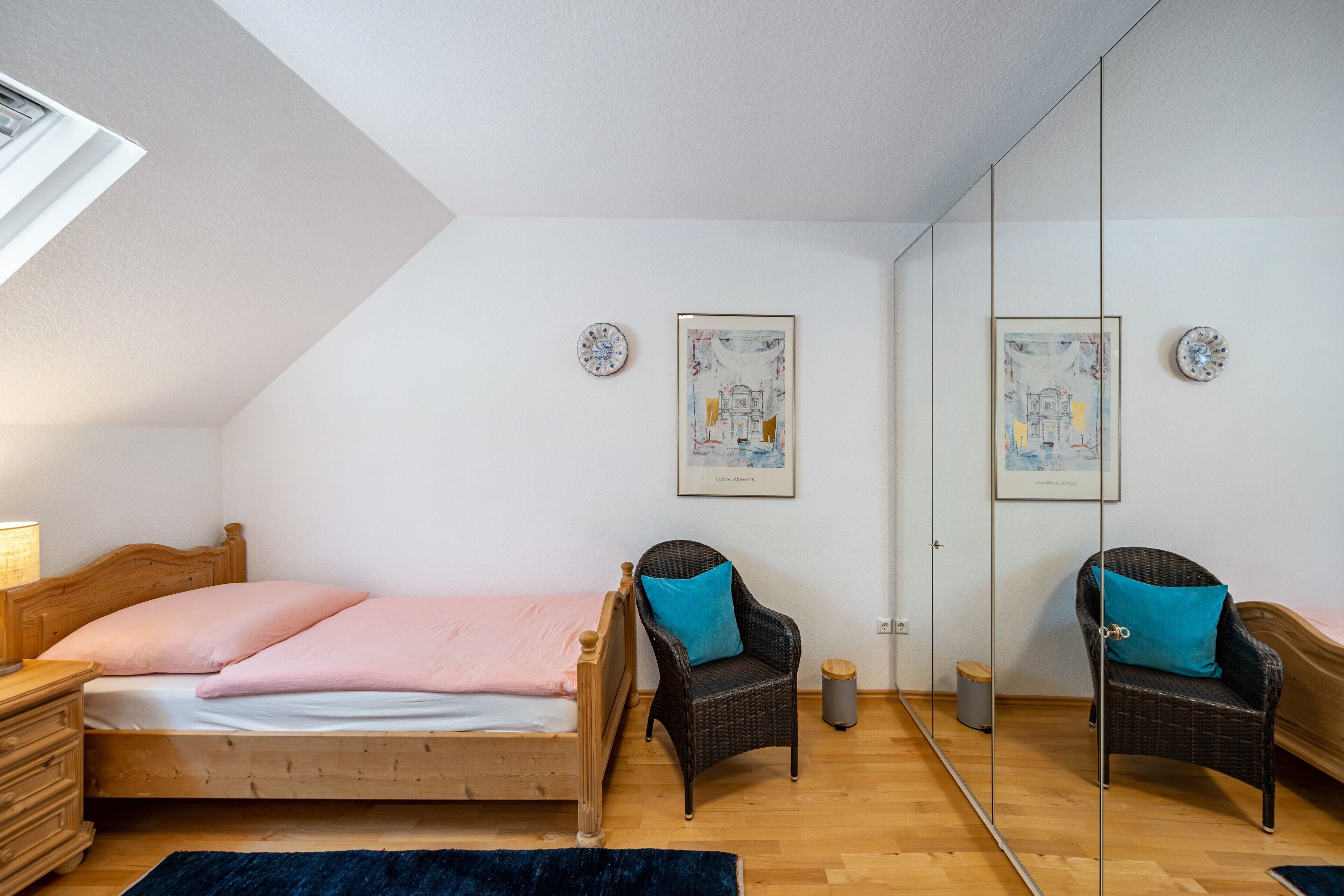 3 slaapkamers, een strijkplank/strijkijzer, wifi, beddengoed