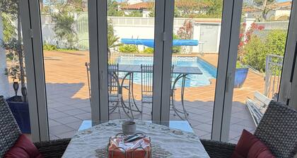 Villa with pool and AC - 6 guests
