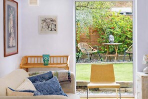 Living area - Cosy 1 Bed  Flat in the heart of Peckham (Greater London)
