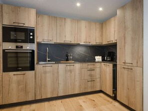 Fridge, microwave, stovetop, dishwasher - Stunning new apartment - 8 people - Courchevel 1650 - On the slopes (Courchevel 1650)